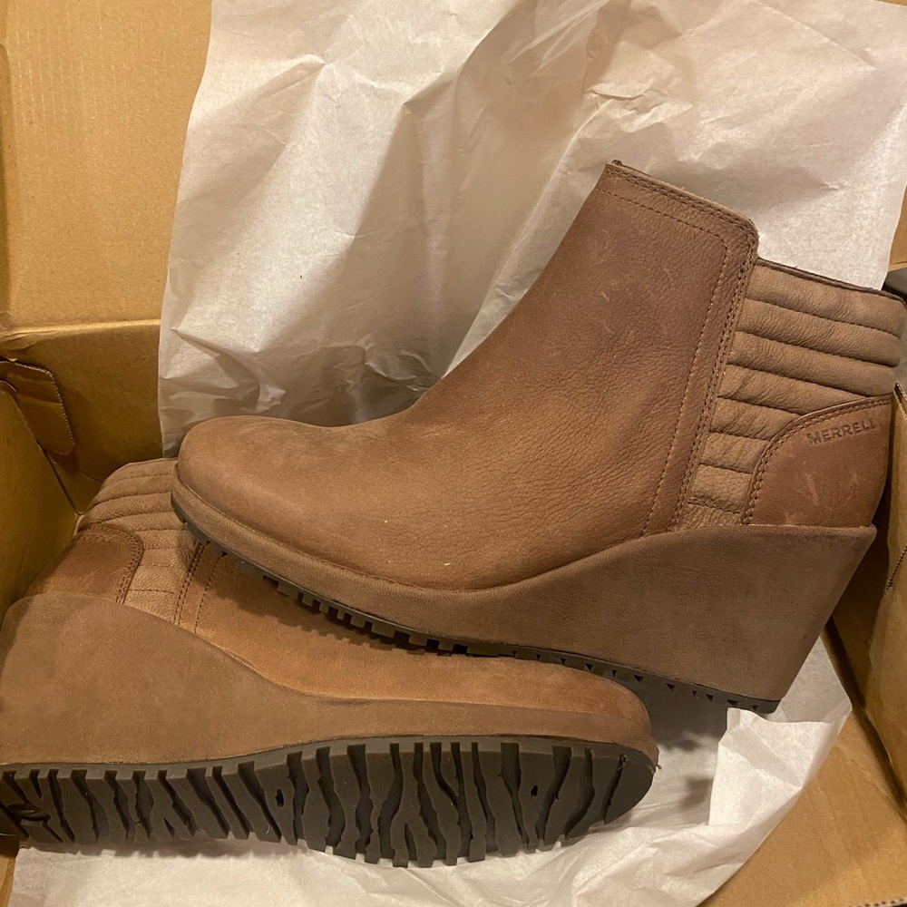 Merrell Tremblant wedge boots